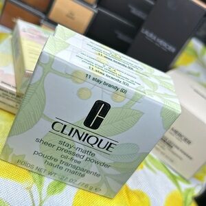 Clinique pressed powder